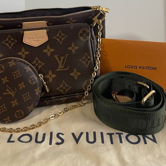 This is an authentic LOUIS VUITTON Monogram Multi Pochette Accessories in Kaki. - Picture 2 of 13